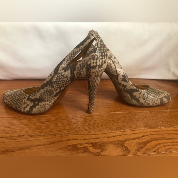 Ted Baker Pumps - Picture 6 of 12